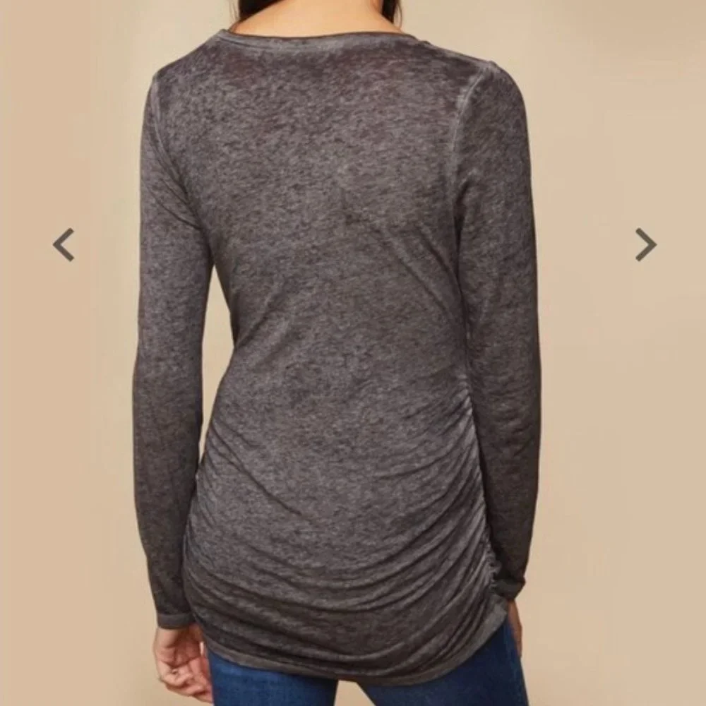 Motherhood Maternity Long Sleeve Scoop Neck Side Ruched T-Shirt Gray XSM - Picture 2 of 7